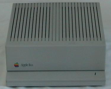 [Really bad picture of the Apple IIgs]