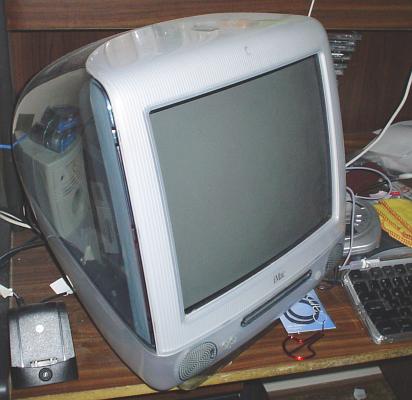 [Really bad picture of the iMac]