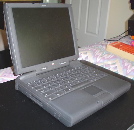 [Really bad picture of the Powerbook 3400c]