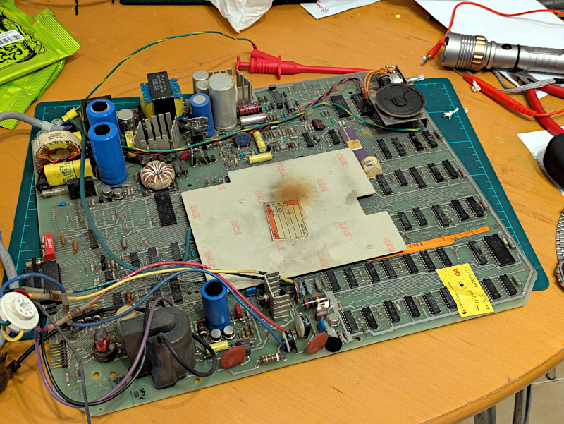 [Really bad picture of the Dasher mainboard]